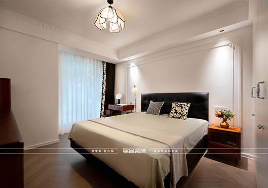 阳光星辰一室一厅三房两卫一厨中古风